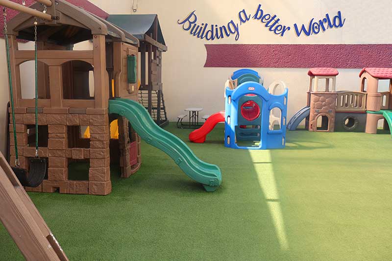 Fotografía de patio de juegos del Plantel Coyoacán Nivel Preescolar del Colegio Oliverio Cromwell