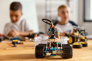 Fotografía del taller de robótica en el Colegio Oliverio Cromwell
